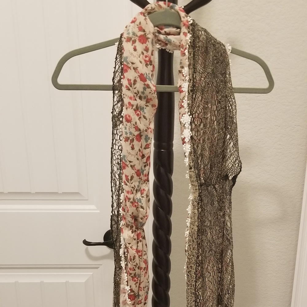 Floral mixed material scarf